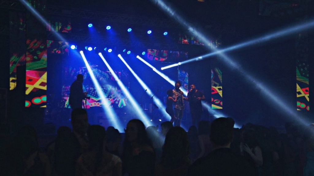 Sobre sair, dançar, se divertir e se permitir